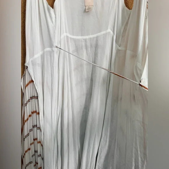 H&M Ivory Maxi Dress with Tan Stripes size 6 - Picture 11 of 16